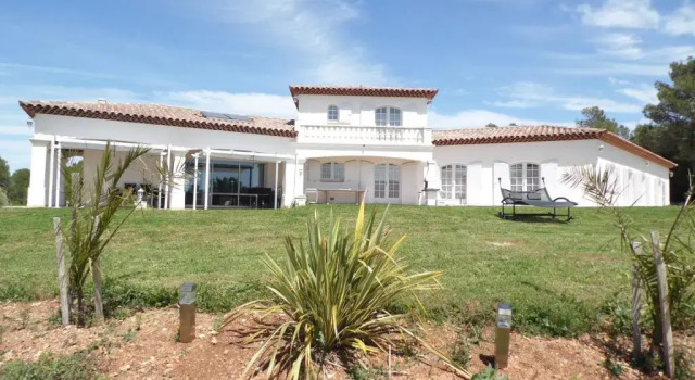 Вилла Villa 342 m2 classée 4 étoiles sur 1 ha - Provence