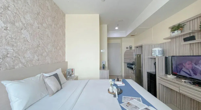Modern and Homey 1BR without Living Room at Grand Kamala Lagoon Apartment By Travelio, Book Apartment Bekasi West Java