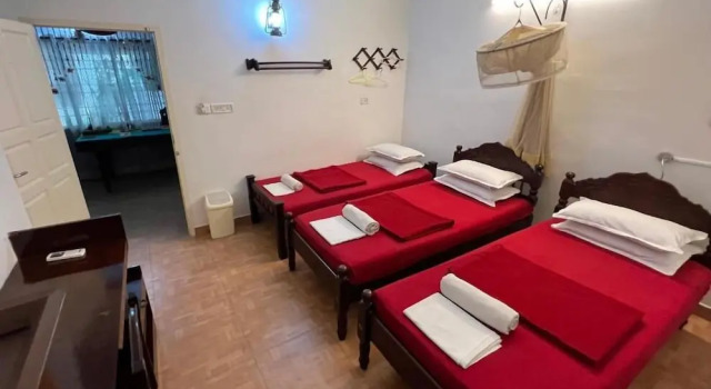 Трёхместный номер Luxury Reds Residency - Homestay