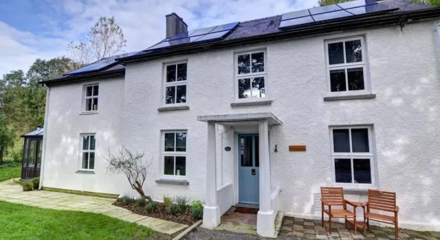 Restful Holiday Home in Glandwr near River, Varaa Hotelli Llanboidy Glamorgan