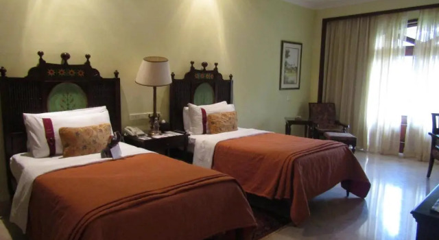 Двухместный номер Standard с видом на бассейн The LaLiT Golf & Spa Resort Goa
