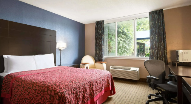 Days Inn by Wyndham Willoughby/Cleveland, Prenota Hotel Hotel a Ohio con piscina, Piscina