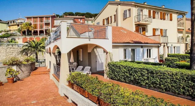Borgo Della Rovere E1/1