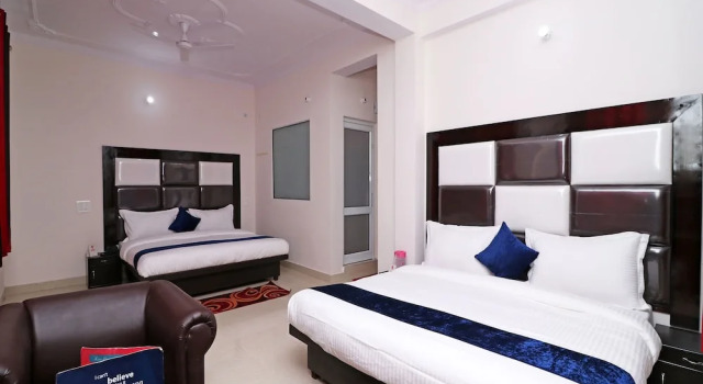 Люкс OYO 13655 Hotel Benog Breeze