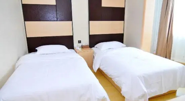 Qingdao Jinshancheng Business Hotel (Qingdao North Station Shuiqinggou Subway Station), Prenota Hotel Hotel a Shandong con parcheggio, Parcheggio