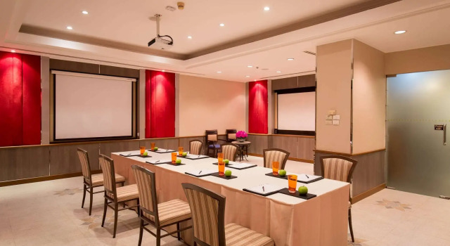 Ramada by Wyndham Bangkok Chaophya Park, Varaa Hotelli SPA-hotellit kohteessa Central Thailand, SPA