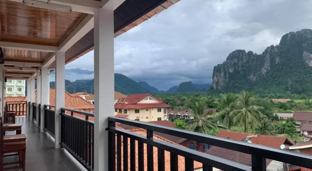 Семейный номер Standard с видом на горы Jasmine Vangvieng Hotel
