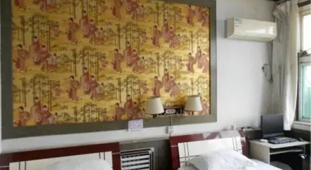 Zhangqiu Yingping Hotel