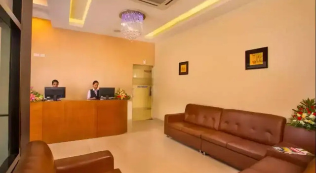 EZ Suites, Забронировать Отель Отели Aluva с парковкой, Парковка