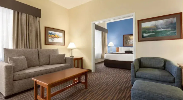 Люкс Superior Wingate by Wyndham Denver Tech Center