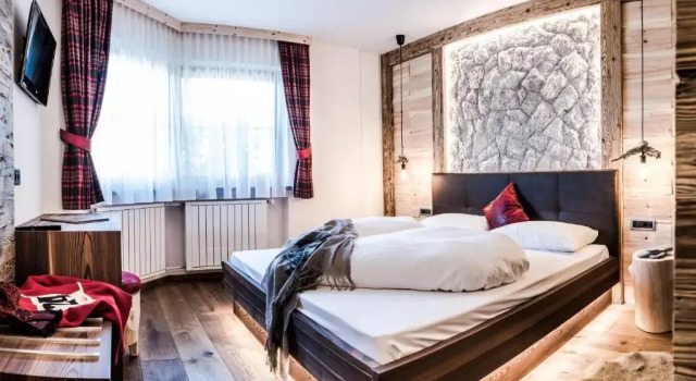 Garni Residence Soraiser, Забронировать Отель Сельва-ди-Валь-Гардена Кортина-д'Ампеццо, рядом с Горнолыжный курорт Валь-Гардена