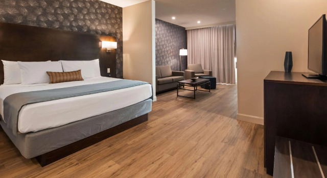 Номер Standard Best Western Plus Montreal East