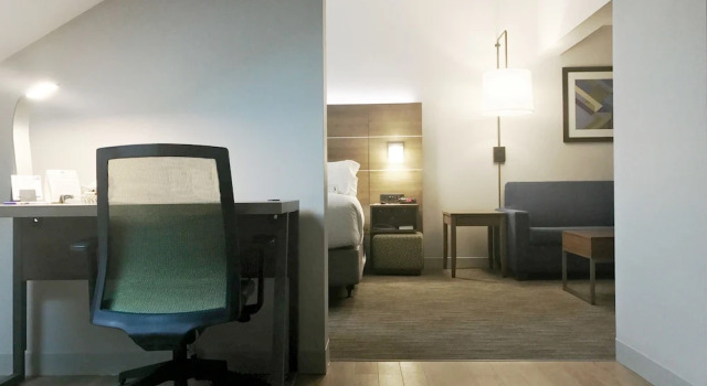 Двухместный люкс Holiday Inn Express Hotel & Suites White River Junction by IHG