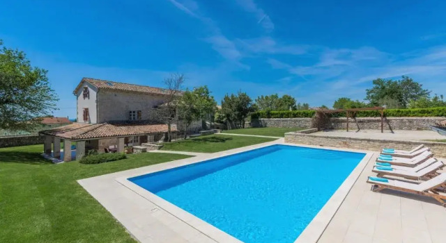 Family Villa Kata San Lorenzo, Book Villa Hotels in Selina with Parking, Parking
