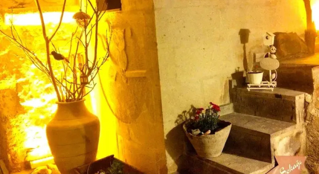 Gulten Sultan Konagi, Rezerwuj Hotel Mustafapasa 
