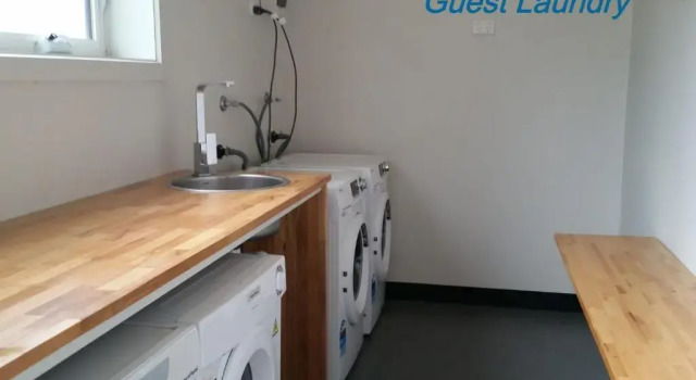 Коттедж Ecocrackenback 7 'Sustainable, luxurious chalet close to the slopes.'
