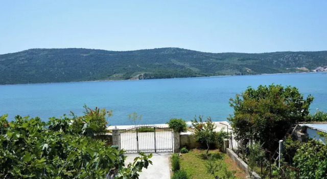 Spacious Seaside Retreat in Poljica, Rezerwuj Apartament Hotele w Split-Dalmatia County z parkingiem, Parking