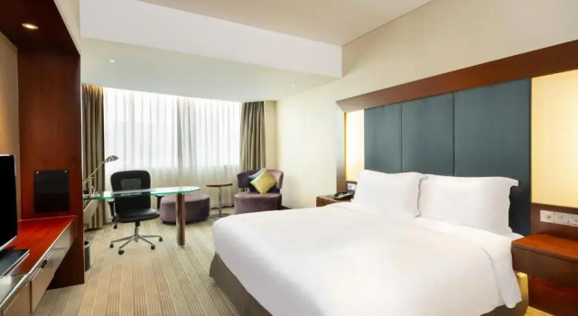 Трёхместный номер Premium Holiday Inn Shanghai Pudong by IHG