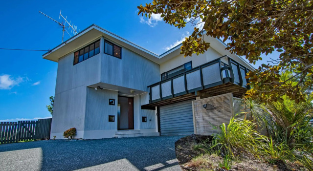 Marina Views - Tutukaka Holiday Home, Rezerwuj Hotel Hotele w Auckland Region z parkingiem, Parking