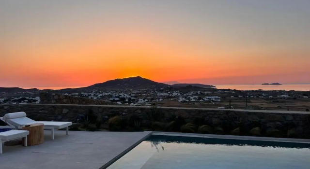 Sunrise Villa Sea View Private Pools