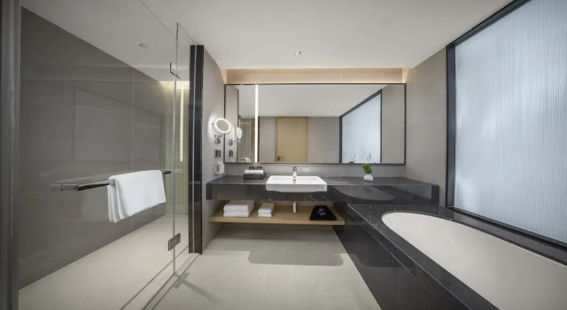 Люкс Holiday Inn Qinhuangdao Haigang