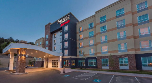 Fairfield Inn and Suites by Marriott Kamloops, Boek Hotel Hotels in Brits Columbia met parkeren, Parkeren