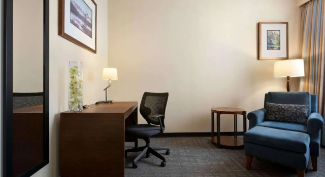 Люкс Travelodge by Wyndham Whitecourt