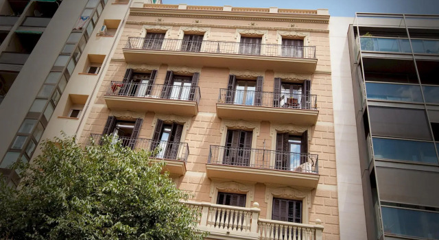 DONNA · Donna's Residence · Low-priced, Super Reviewed Apartment