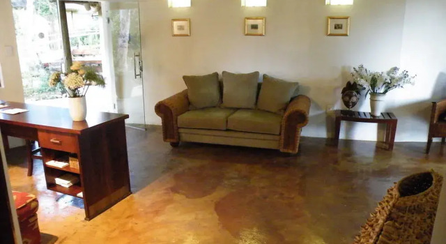 Kwena Chalets, Reservar Chalé Hotéis em Ga-Ramoga com piscina, Piscina