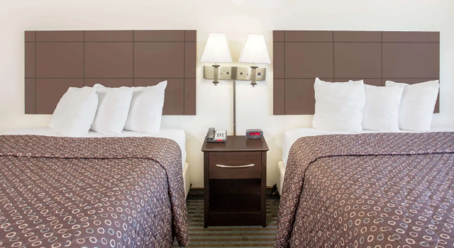 Super 8 by Wyndham Cedar Falls, Réserver Hôtel Cedar Falls 