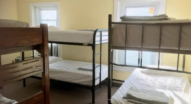 Кровать в общем номере (женский номер) Washington Capitol Hostel