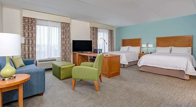 Четырёхместный люкс Hampton Inn & Suites Manchester, TN
