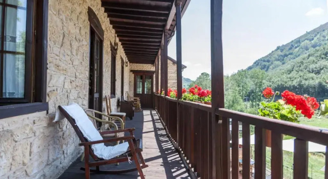 Двухместный номер Standard с балконом Paraiso del Bierzo