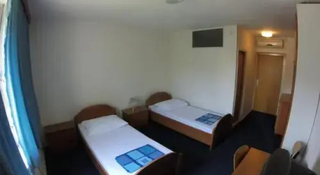 Guest House Duje, Prenota Affittacamere Splitska 