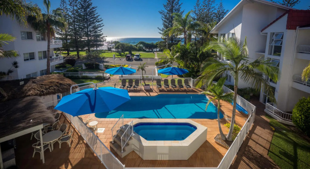 Апартаменты Le Beach Apartments