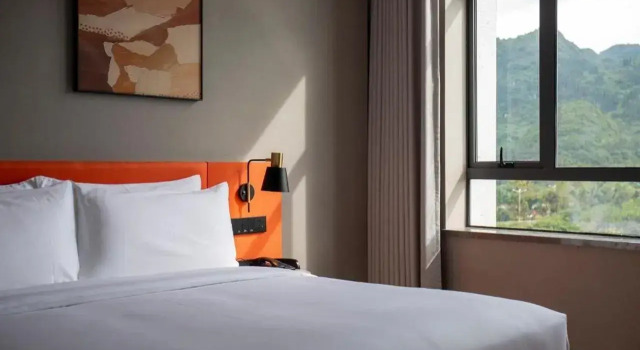 Hilton Garden Inn Xingyi Wanfenglin, Book Hotel 3-stjernede hoteller i Qianxinan, 3*