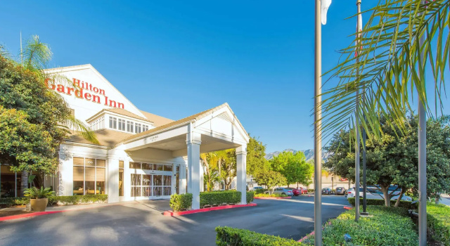 Кровать в общем номере Hilton Garden Inn Arcadia/Pasadena Area
