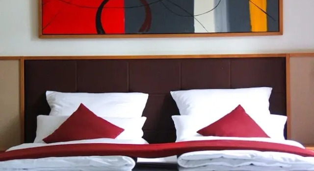 Landhotel Neunburg, Varaa Hotelli Hotellit Baijeri pysäköinnillä, Pysäköinti