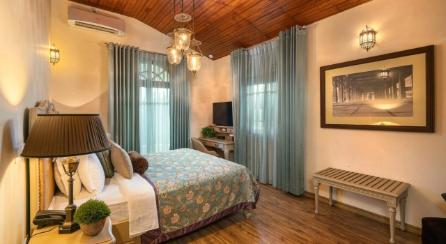 Clove Villa