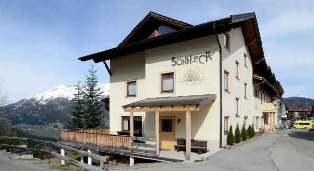 Sonneck, Book Hotel Jerzens Pitztal