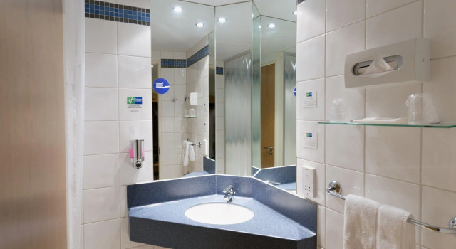 Двухместный номер Standard Holiday Inn Express Portsmouth Gunwharf Quays by IHG