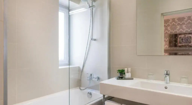 Двухместный номер Superior Hotel Monceau Wagram