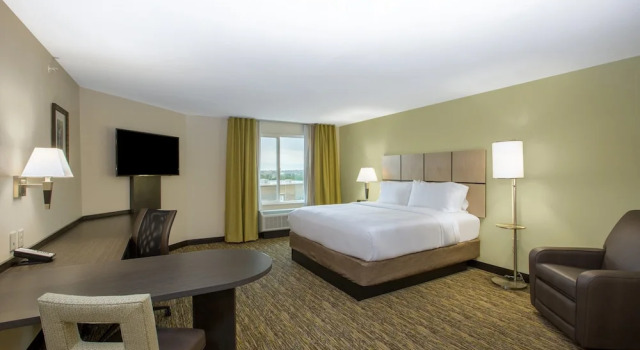 Люкс c 1 комнатой Candlewood Suites - Omaha Millard Area by IHG