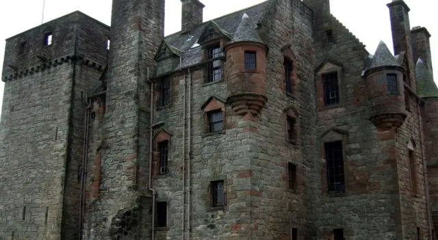 Two Bedroom Victorian Flat in the Centre of Port Glasgow Close to all Amenities, Забронировать Отель Отели Glasgow & The Clyde Valley 4 звезды, 4*