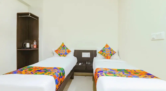 Номер Deluxe Fabexpress Athasri Inn Hsr