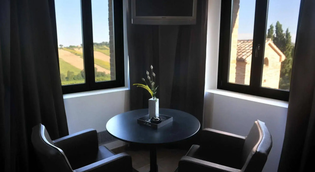 La Vita Nuova, Rezervovat Hotel  