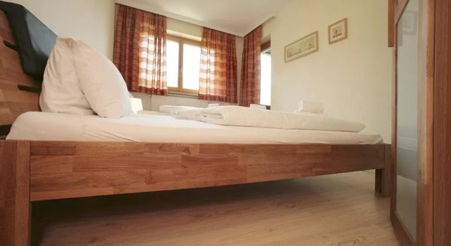 Maras Little Boutique Sleepover - Budget Holiday Home, Забронировать Вилла Отели Целль-ам-Зе с парковкой, рядом с Подъемник Areitbahn, Парковка