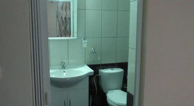 Студия с видом на улицу The Garden Apartments