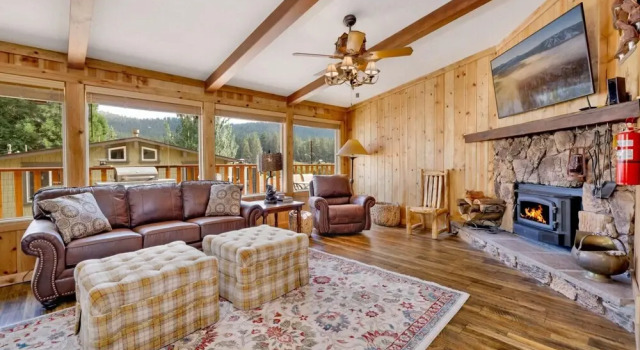 Happy Bear #2053 by Big Bear Vacations, Prenota Casa vacanze Hotel a Moonridge con parcheggio, Parcheggio
