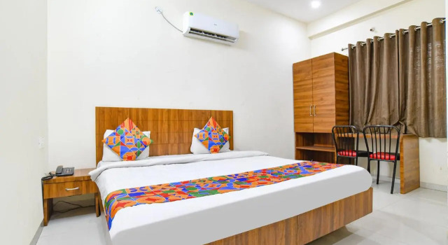 Hotel Blue Moon, Indore